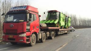 三河市的客戶訂購(gòu)的穗莖兼收玉米收獲機(jī)